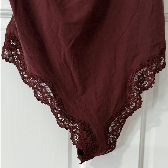SKIMS Deep Red Lace Bodysuit - Picture 3 of 7